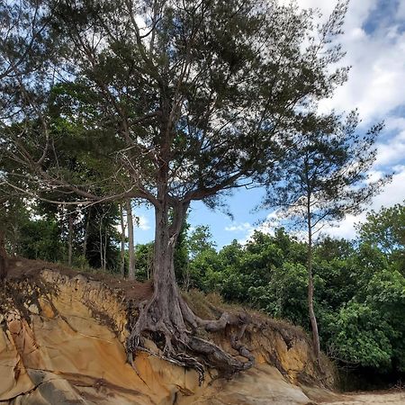 Eagle Bay Retreat Borneo Beach Villas Beach Front Kumbatang Esterno foto