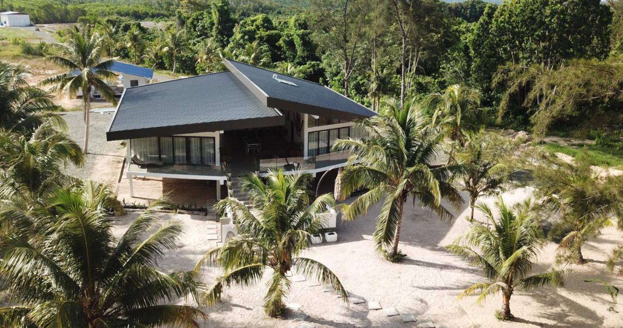 Eagle Bay Retreat Borneo Beach Villas Beach Front Kumbatang Esterno foto